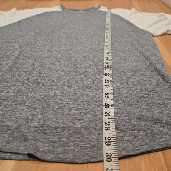 Bundle of 2 Men's Baseball Tees - Picture 9 of 10